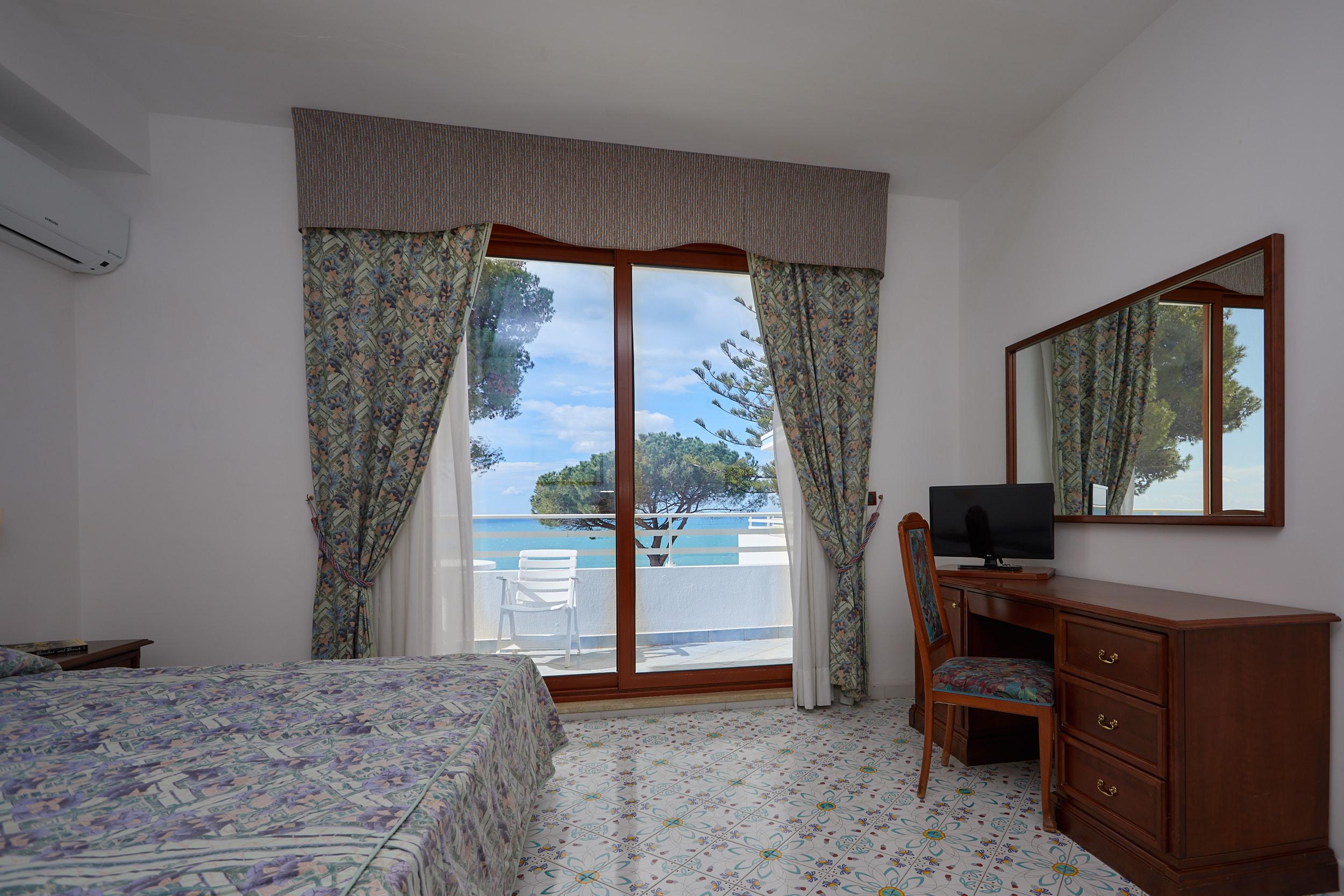 Club Residence La Castellana Белведере Маритимо Екстериор снимка